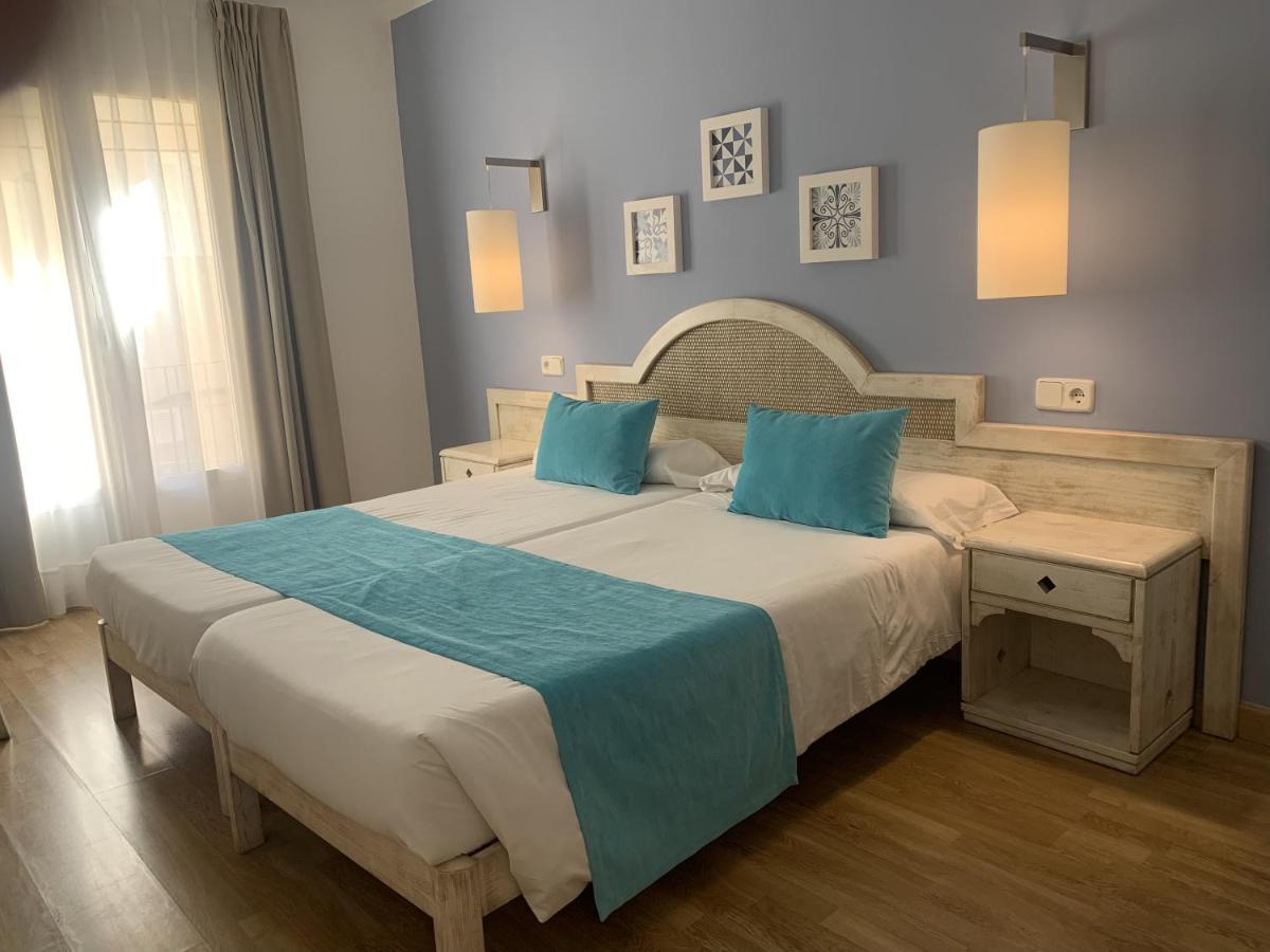 Hostal Hpc Porto Colom Dış mekan fotoğraf