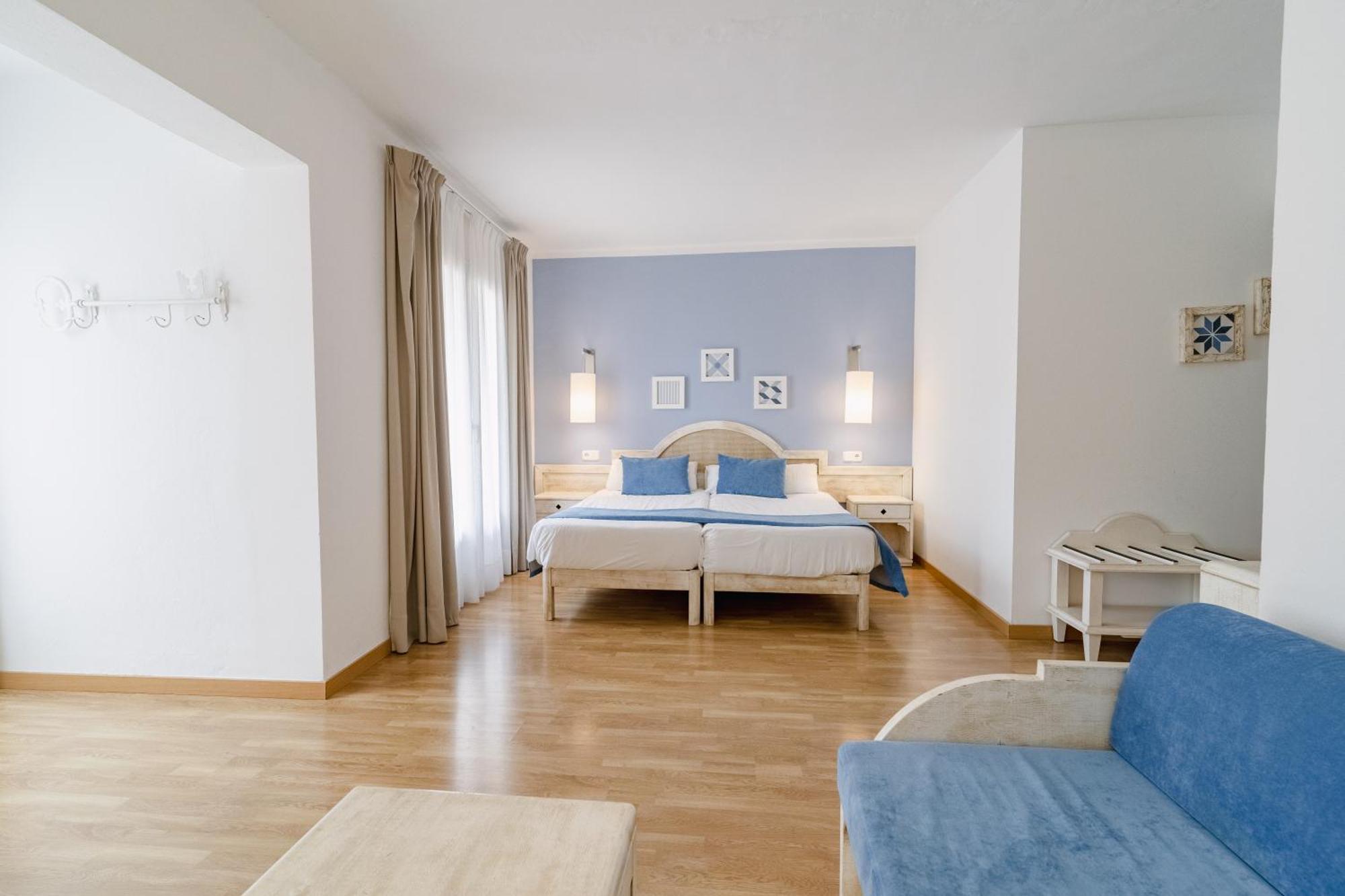 Hostal Hpc Porto Colom Dış mekan fotoğraf