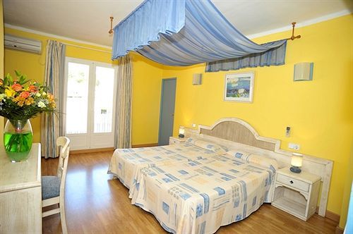 Hostal Hpc Porto Colom Dış mekan fotoğraf